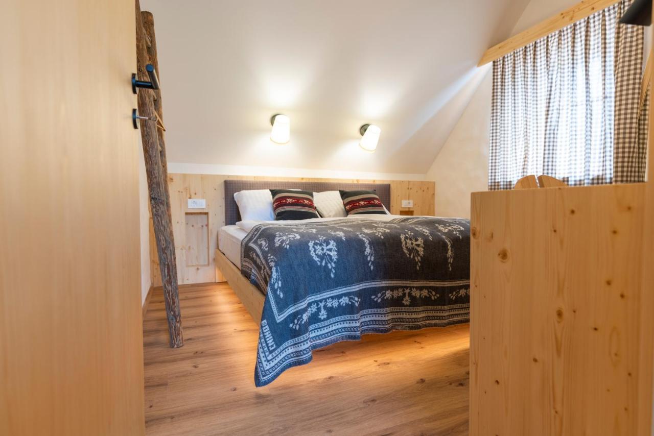 Guesthouse & Camping Danica Bohinj ภายนอก รูปภาพ
