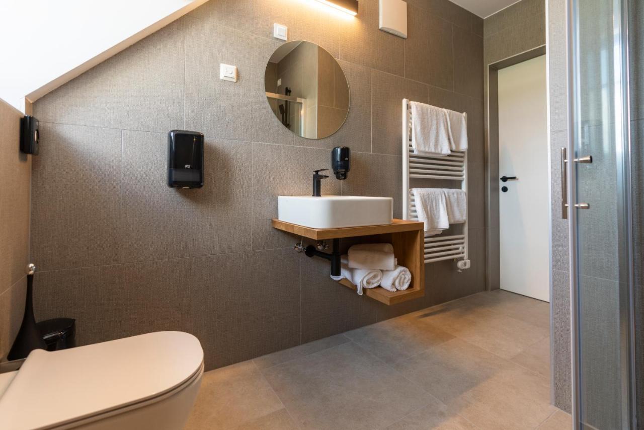 Guesthouse & Camping Danica Bohinj ภายนอก รูปภาพ