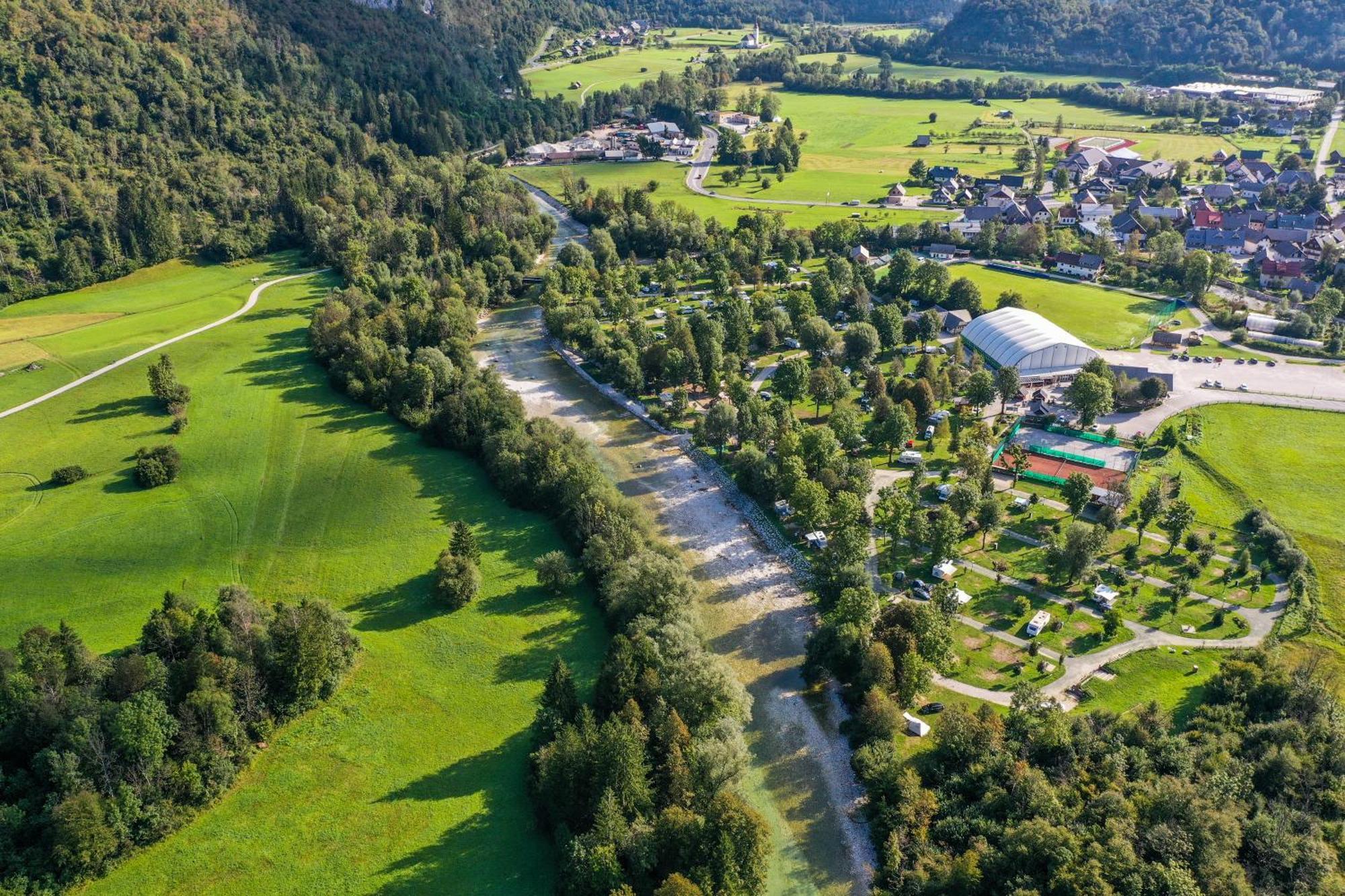 Guesthouse & Camping Danica Bohinj ภายนอก รูปภาพ